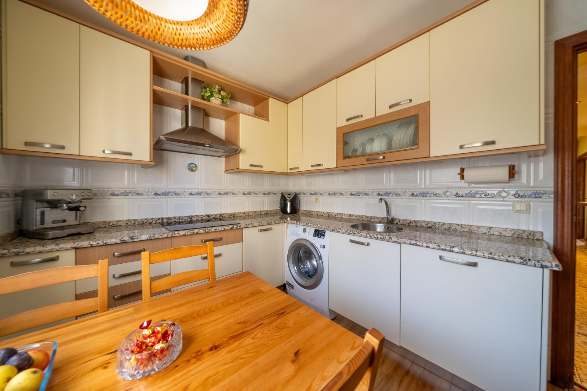 Sale - Chalet -
San Martin de Valdeiglesias - Garnacho