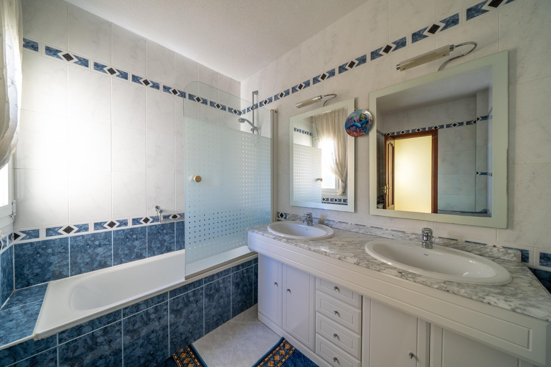 Sale - Chalet -
San Martin de Valdeiglesias - Garnacho