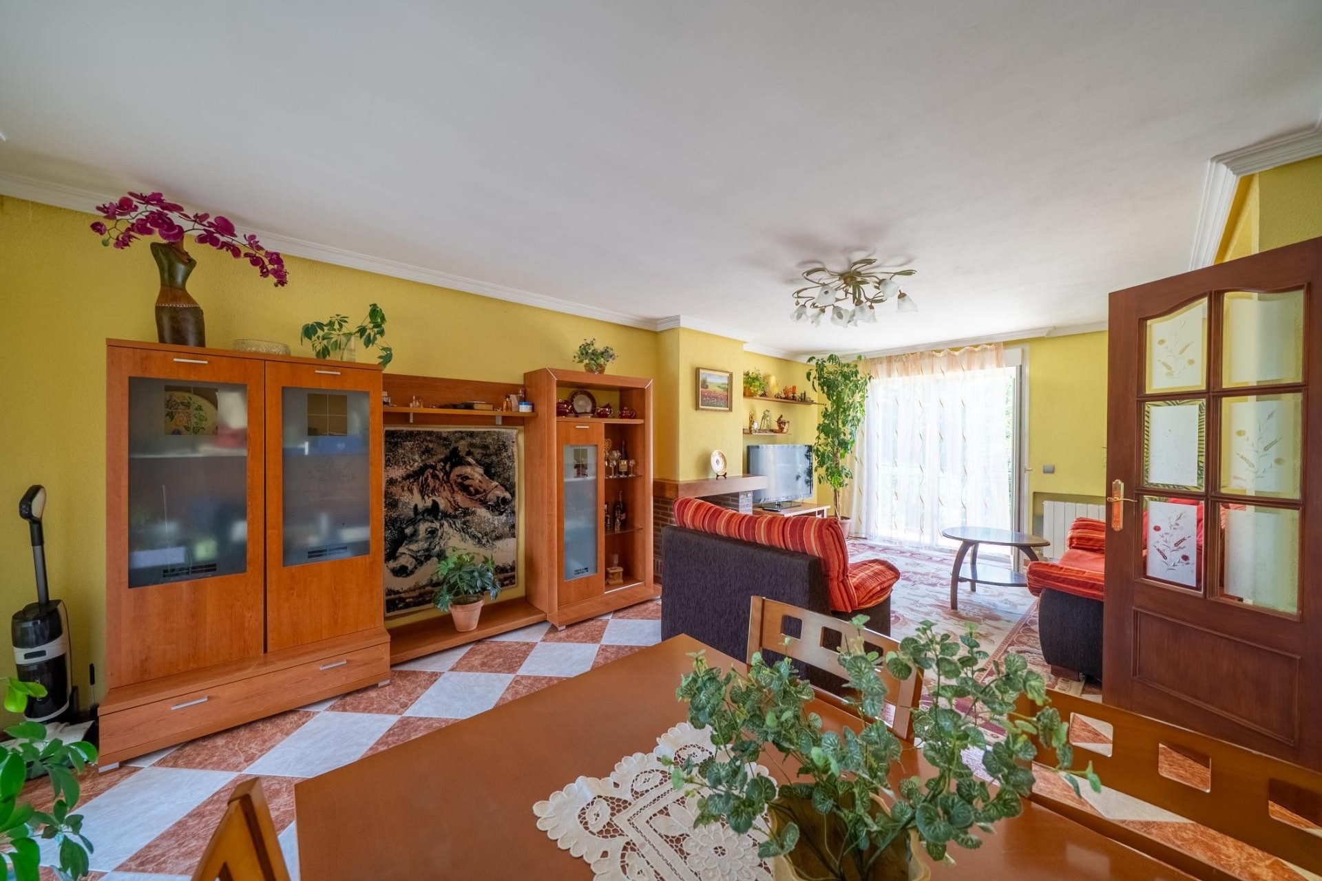 Sale - Chalet -
San Martin de Valdeiglesias - Garnacho