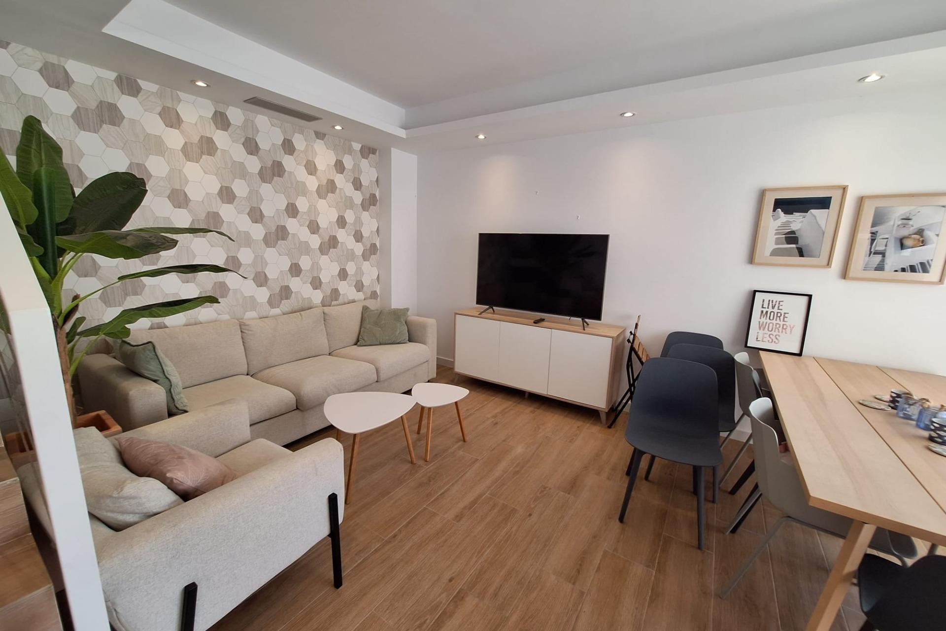 Sale - Chalet -
Torrevieja - Los Frutales