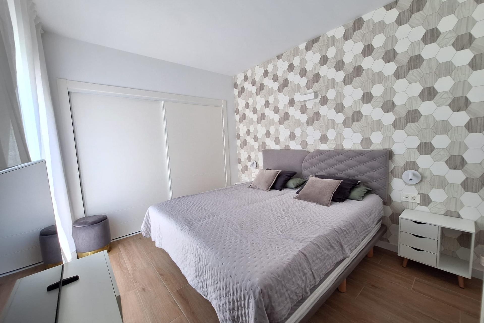 Sale - Chalet -
Torrevieja - Los Frutales