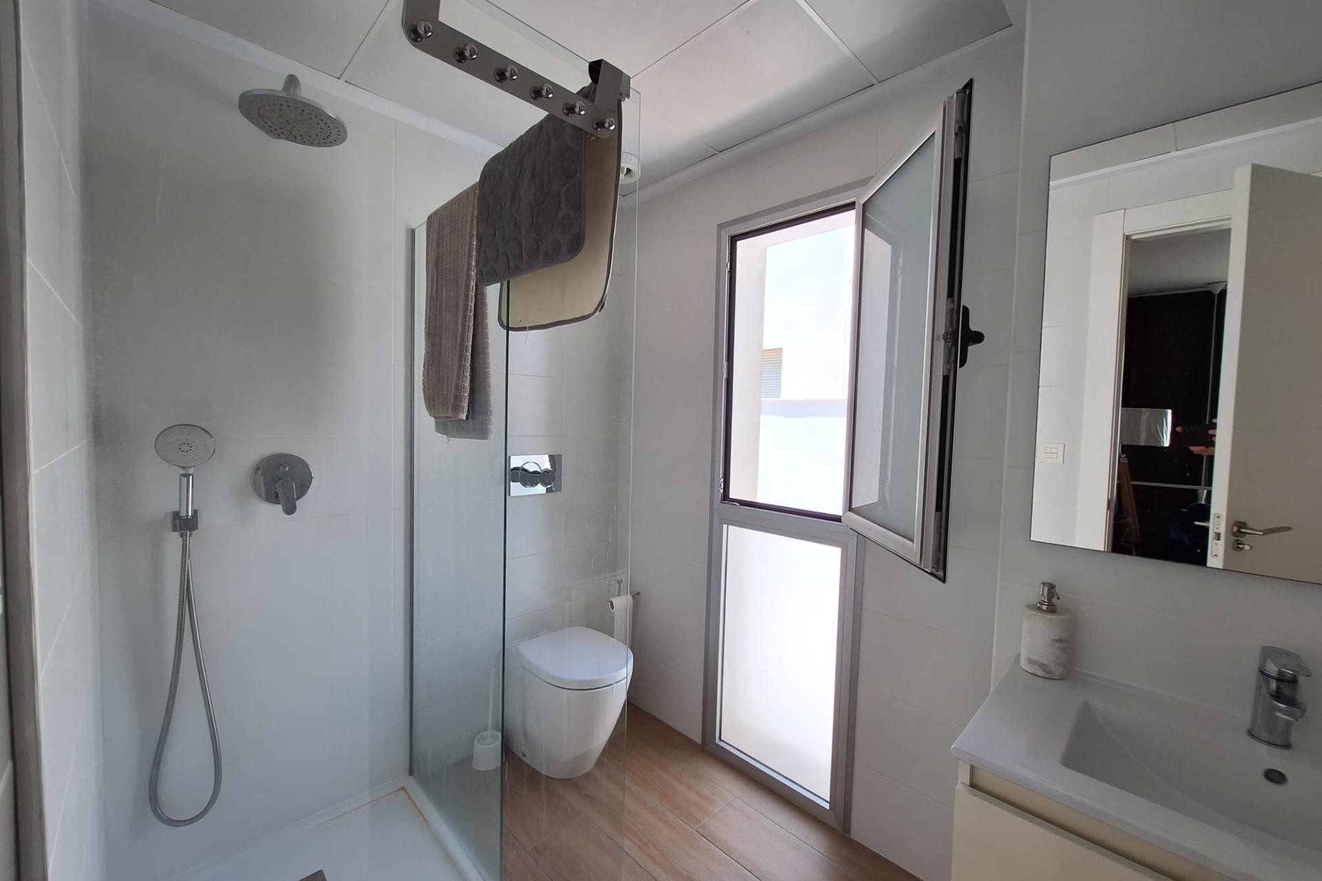 Sale - Chalet -
Torrevieja - Los Frutales