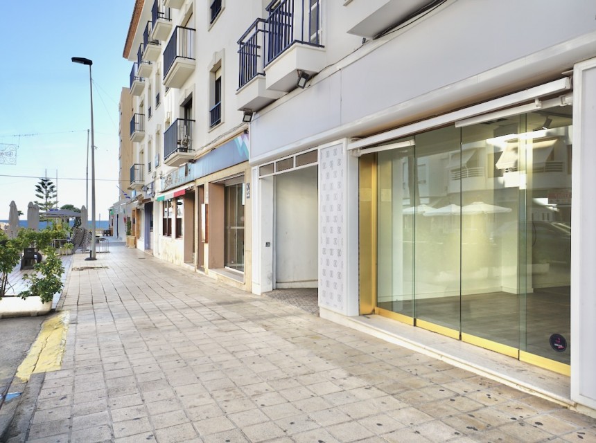 Sale - Commercial -
Moraira - Casco Urbano