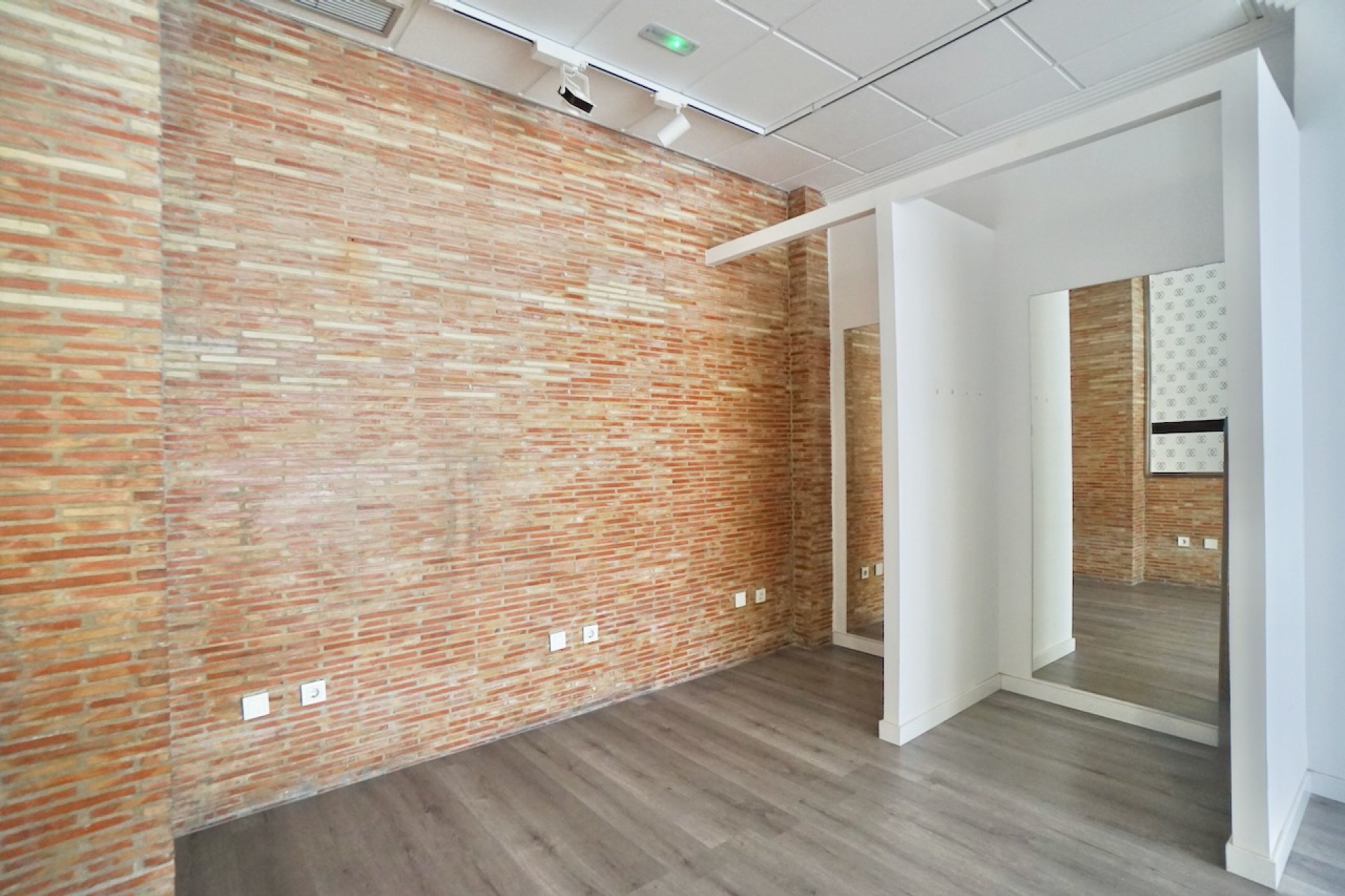 Sale - Commercial -
Moraira - Casco Urbano