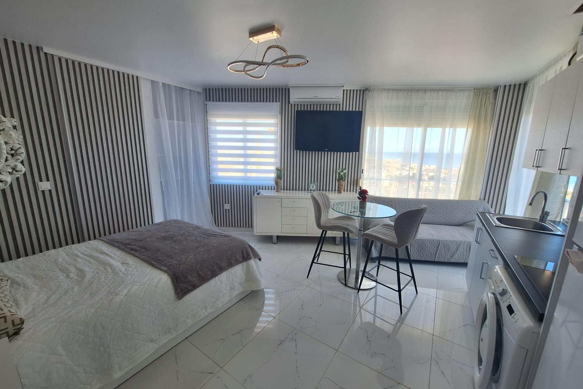 Sale - Estudio -
Torrevieja - Torrejón