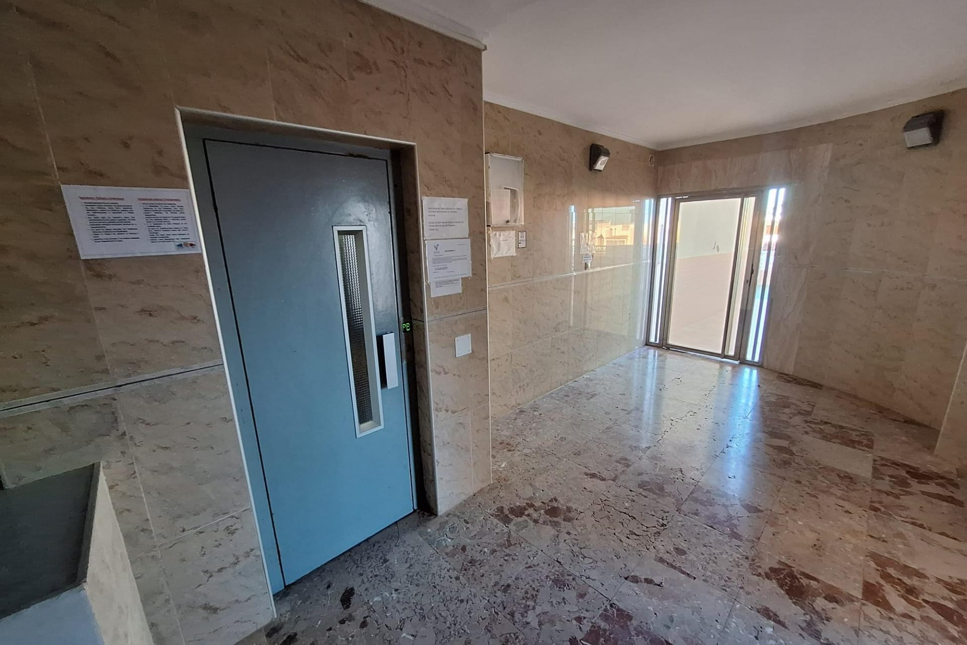 Sale - Estudio -
Torrevieja - Torrejón