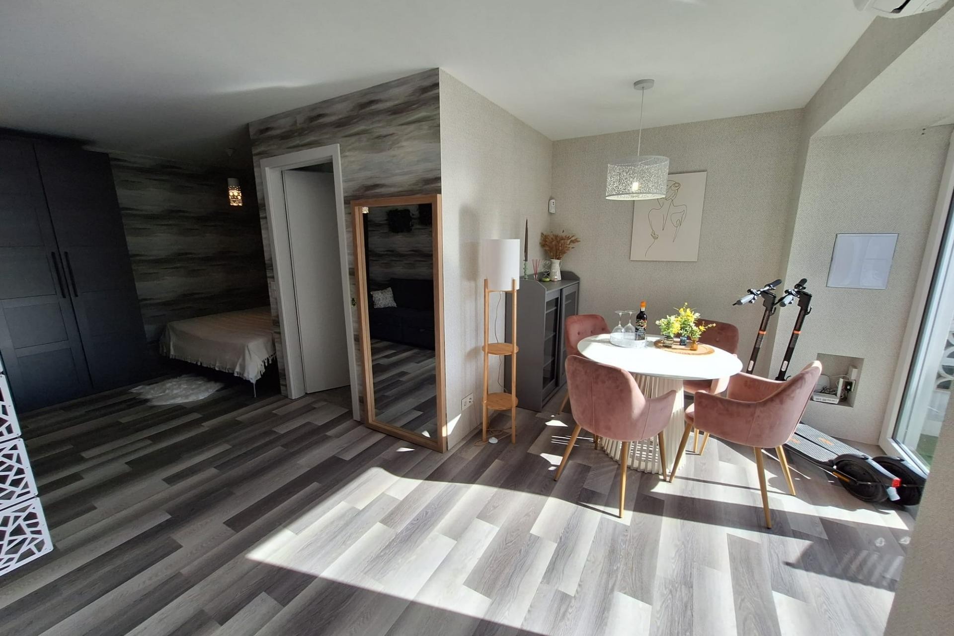 Sale - Estudio -
Torrevieja - Torretas