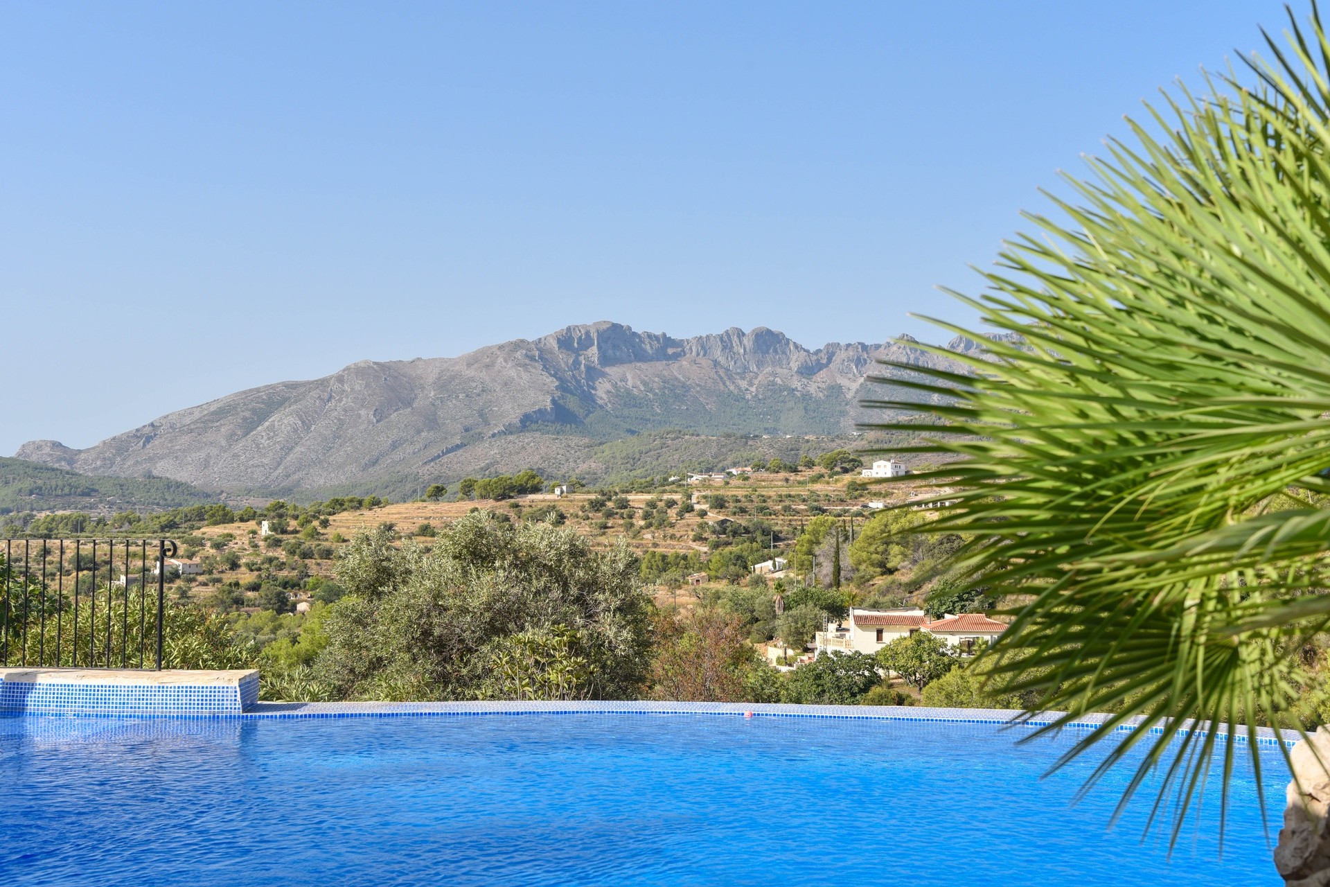 Sale - Finca / Country Property -
Benissa