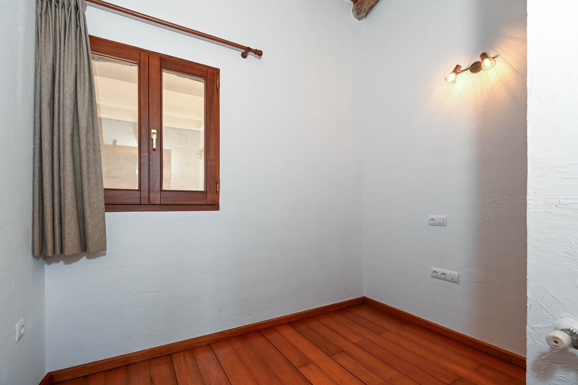 Sale - Finca / Country Property -
Benissa