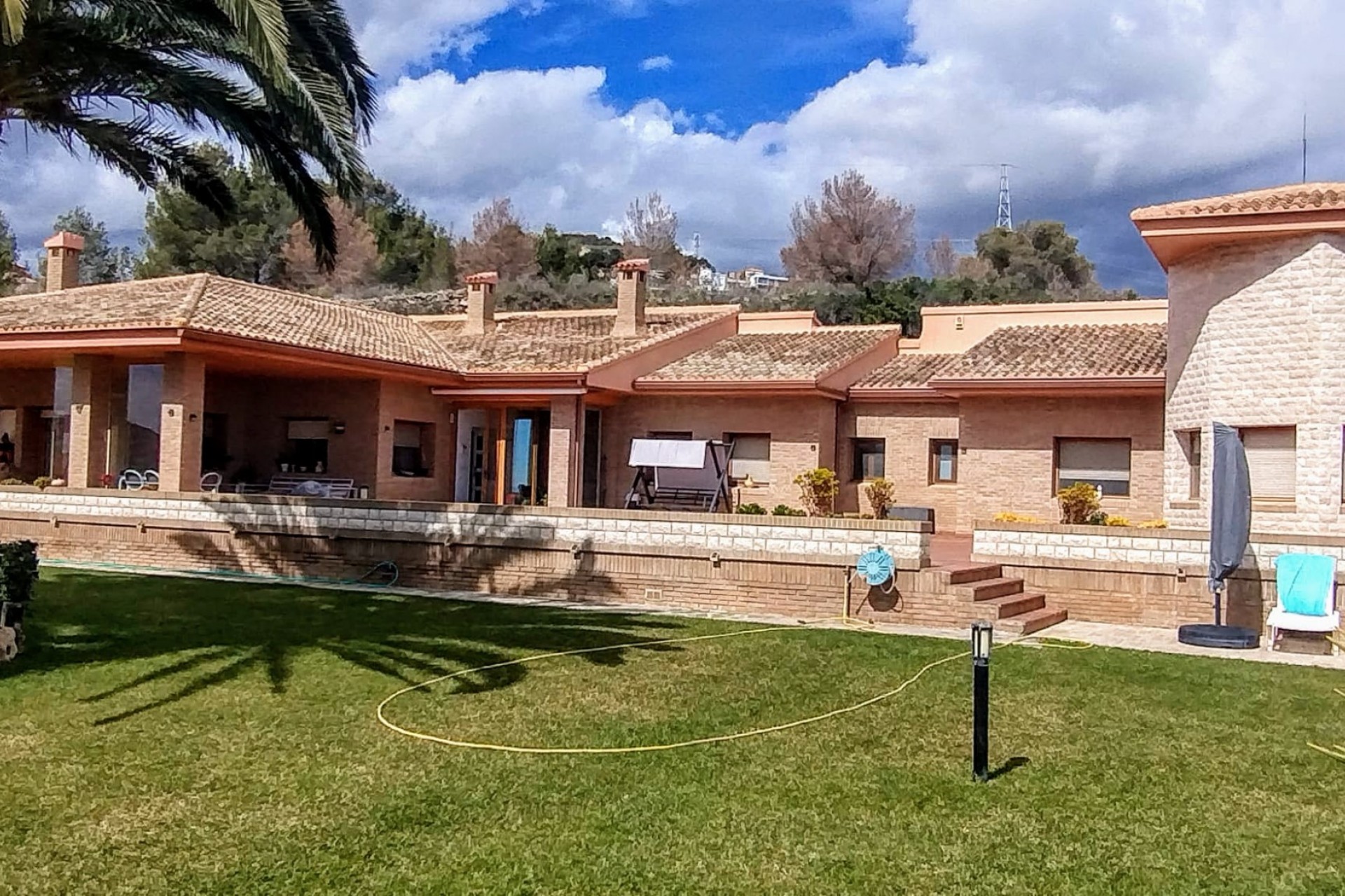 Sale - Finca / Country Property -
Calpe
