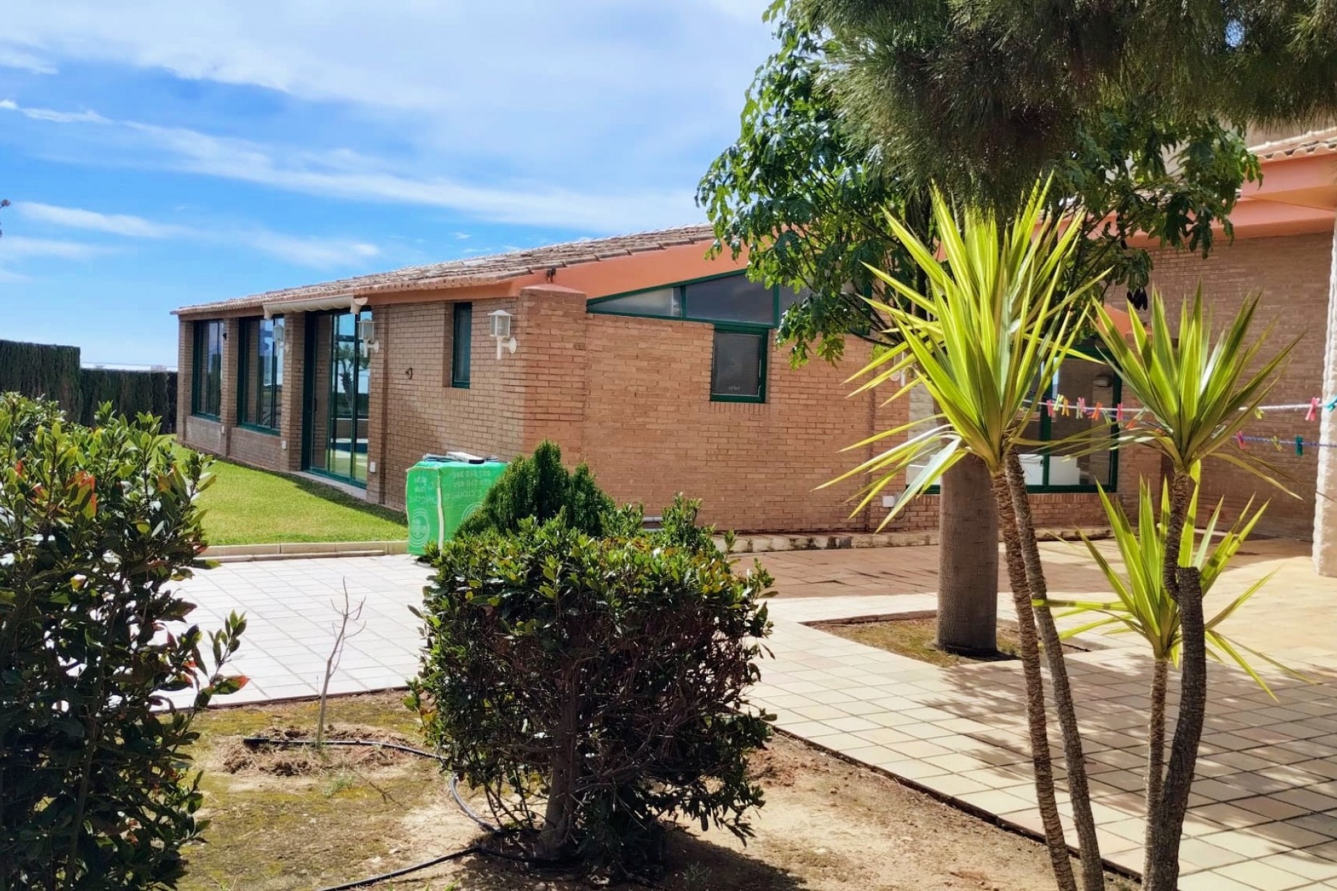 Sale - Finca / Country Property -
Calpe