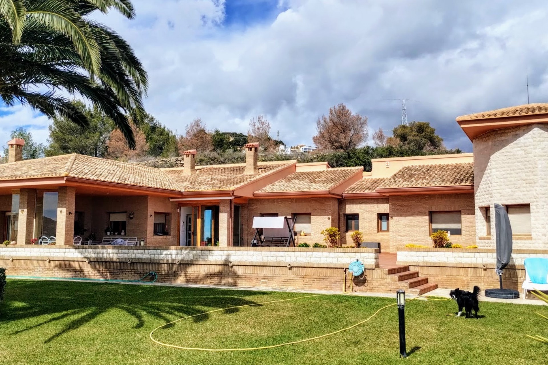 Sale - Finca / Country Property -
Calpe