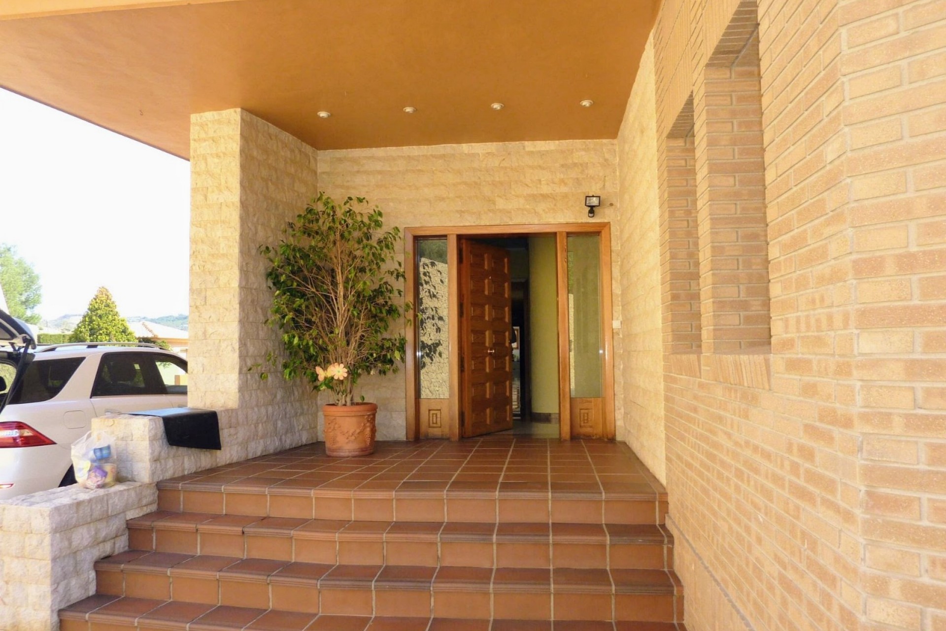 Sale - Finca / Country Property -
Calpe