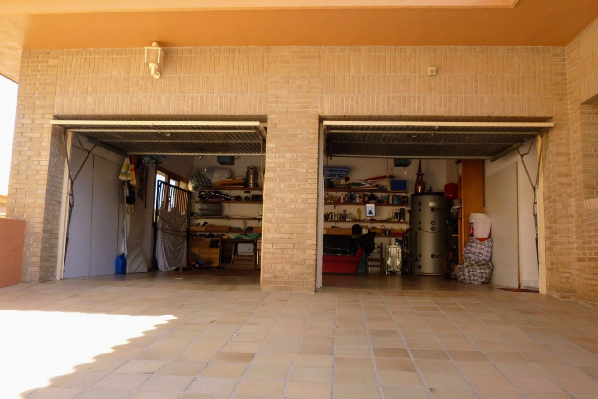 Sale - Finca / Country Property -
Calpe