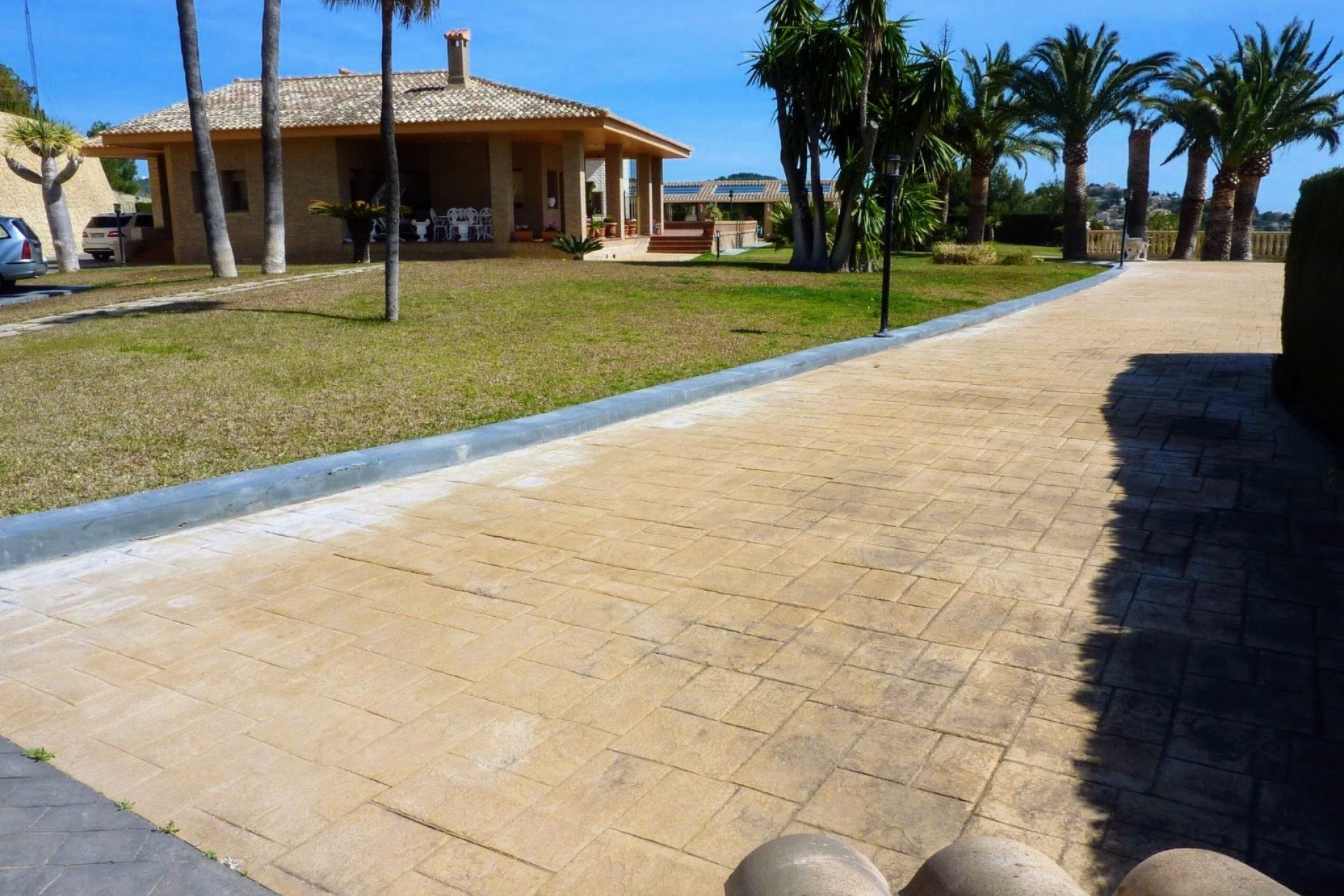 Sale - Finca / Country Property -
Calpe
