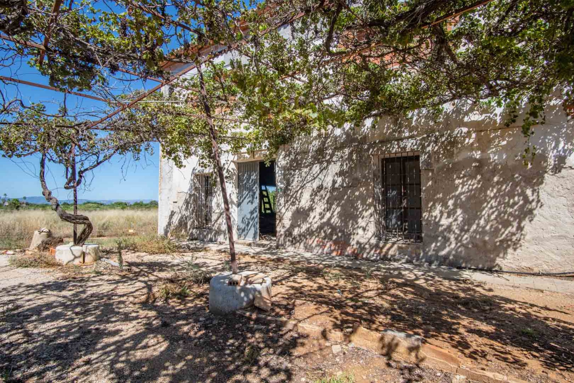 Sale - Finca / Country Property -
Denia