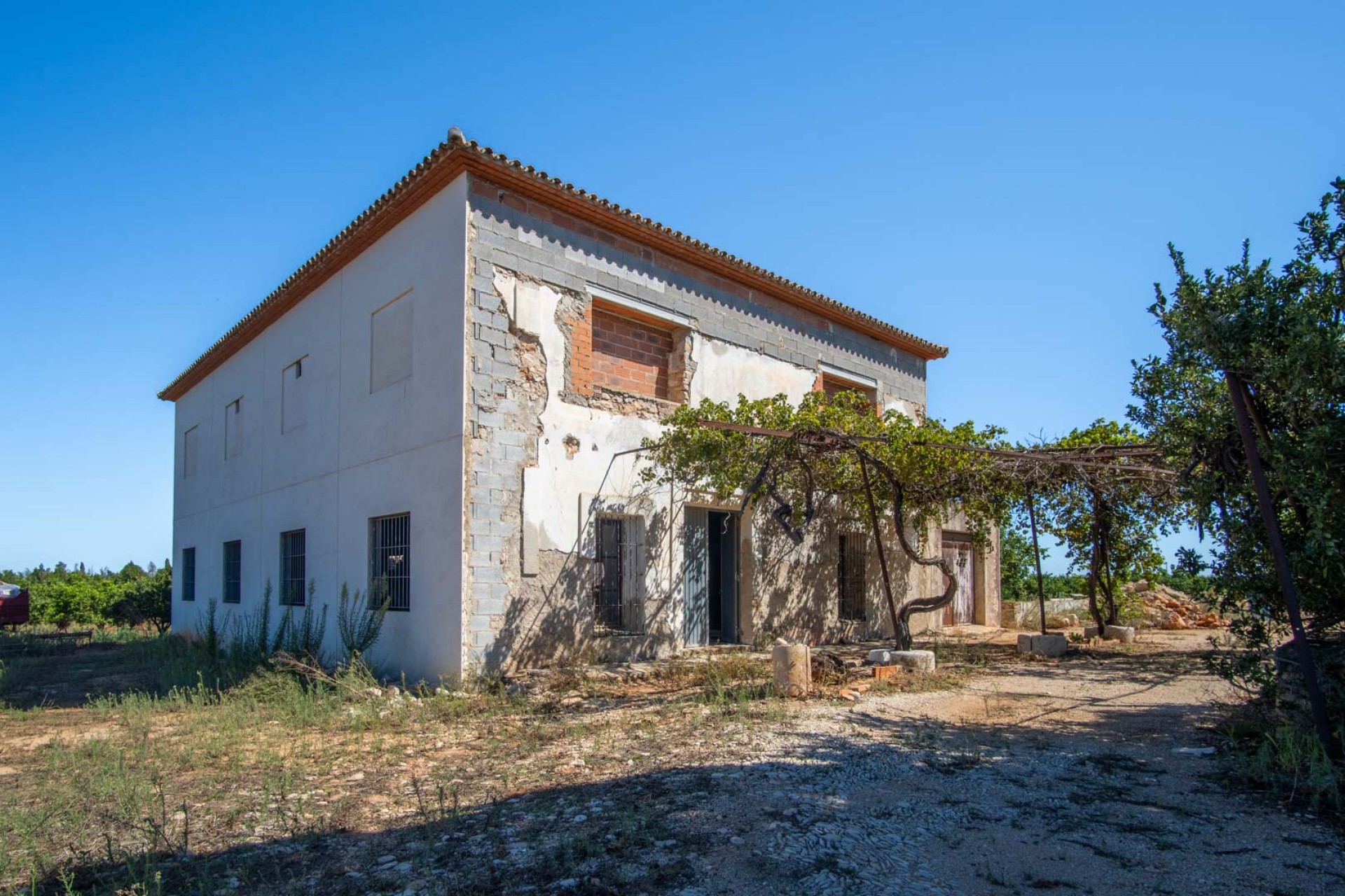 Sale - Finca / Country Property -
Denia