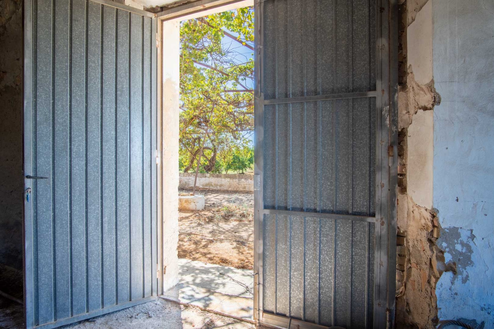 Sale - Finca / Country Property -
Denia