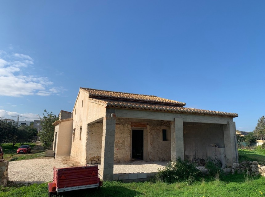 Sale - Finca / Country Property -
Gata de Gorgos
