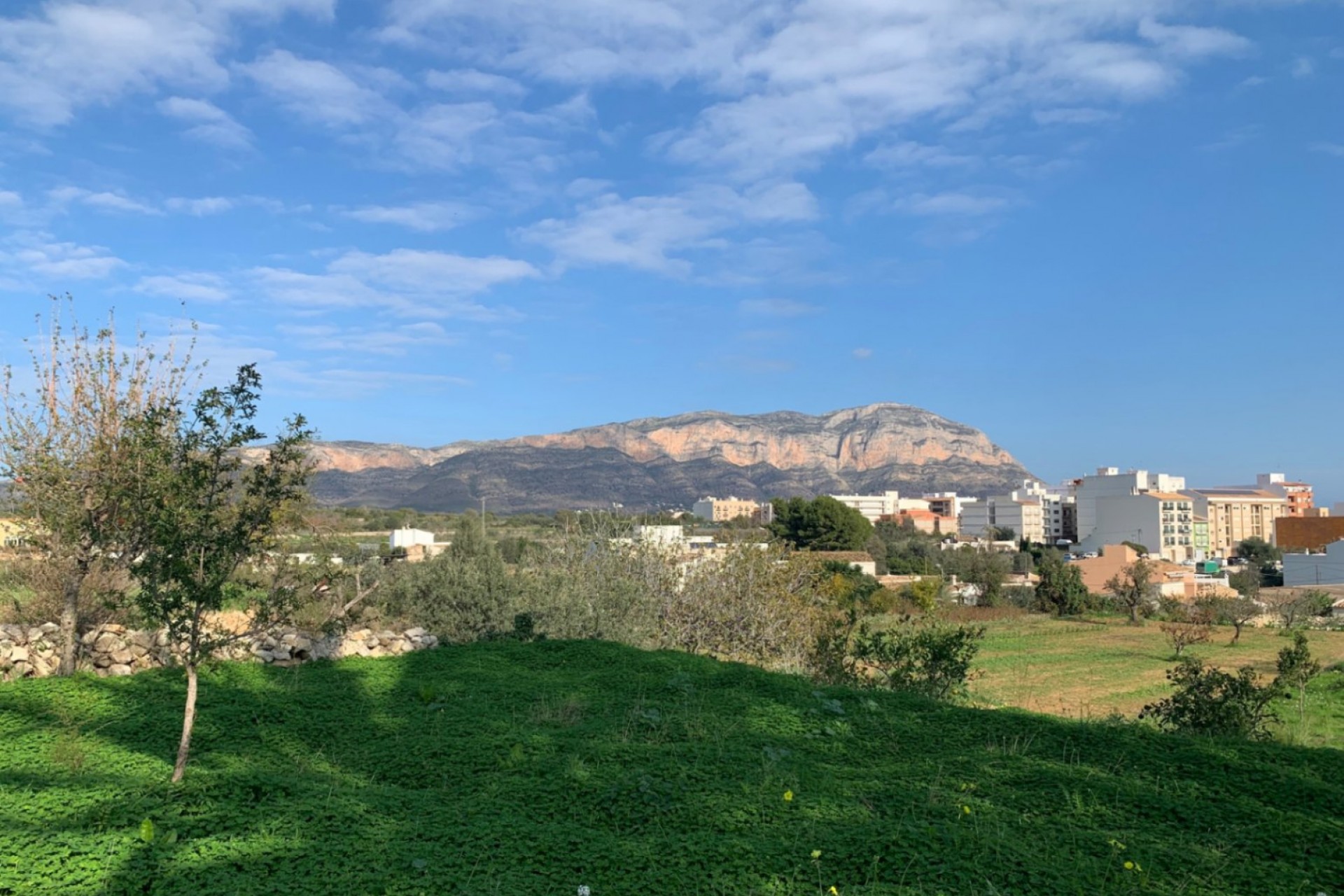 Sale - Finca / Country Property -
Gata de Gorgos