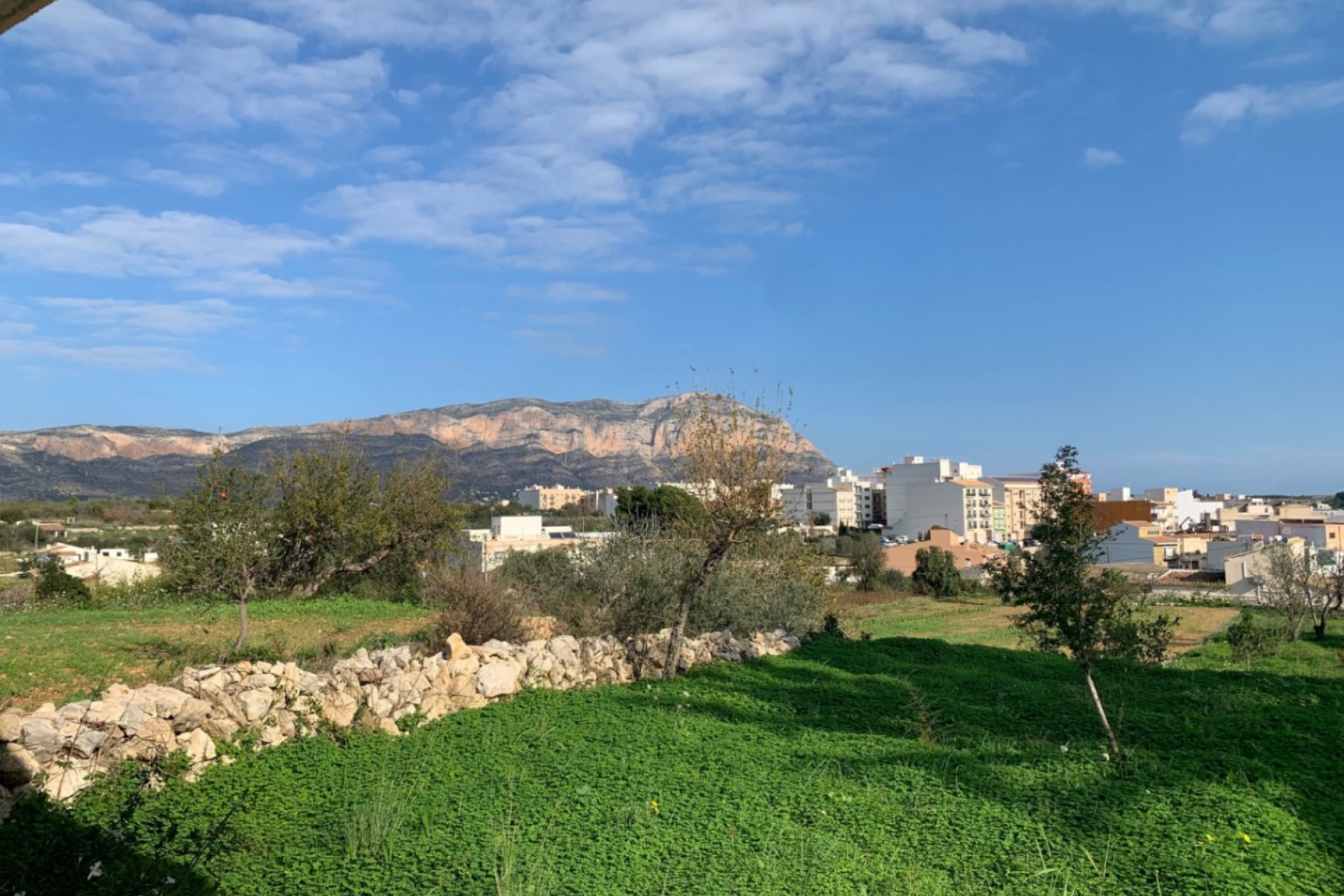 Sale - Finca / Country Property -
Gata de Gorgos