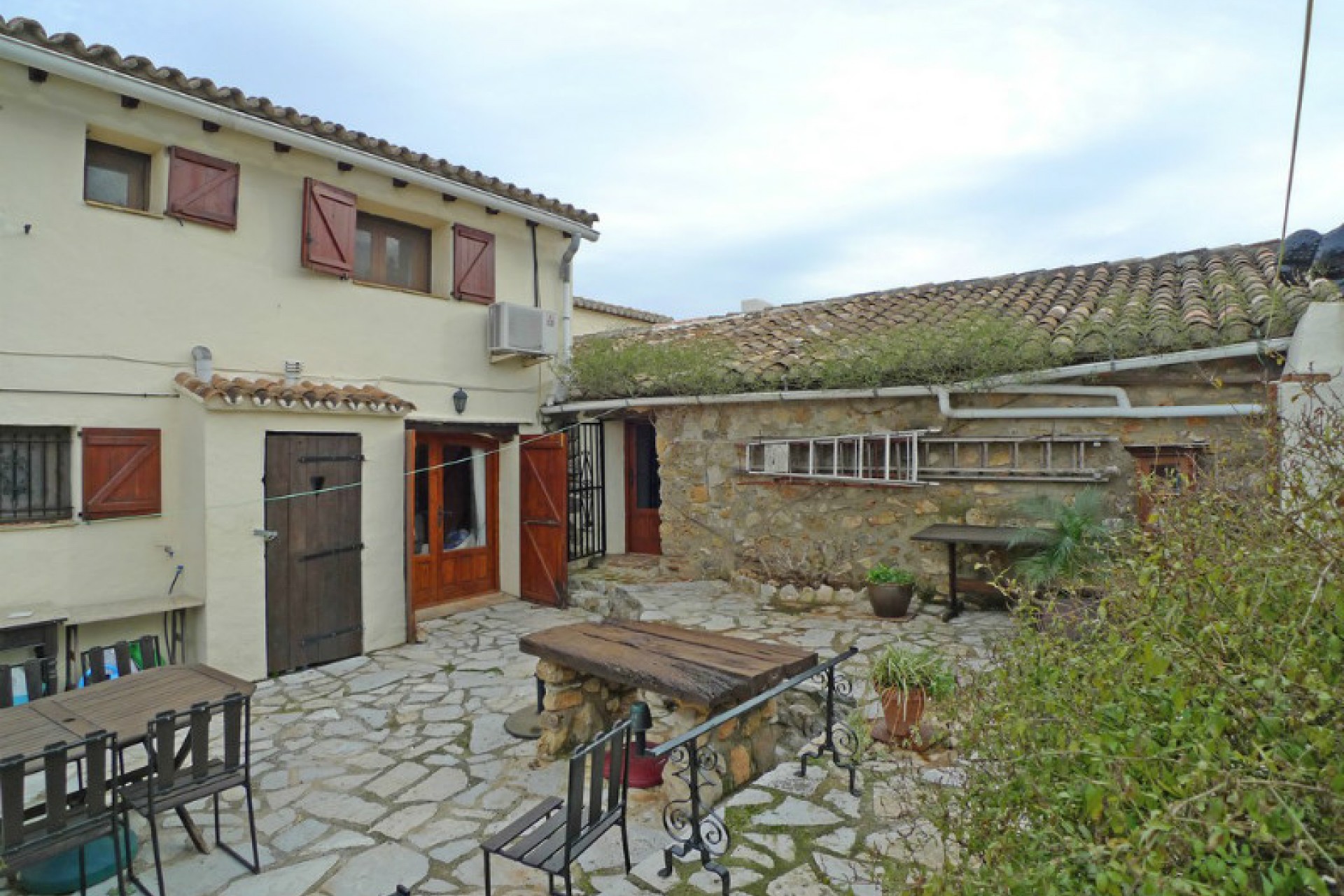 Sale - Finca / Country Property -
Jalon