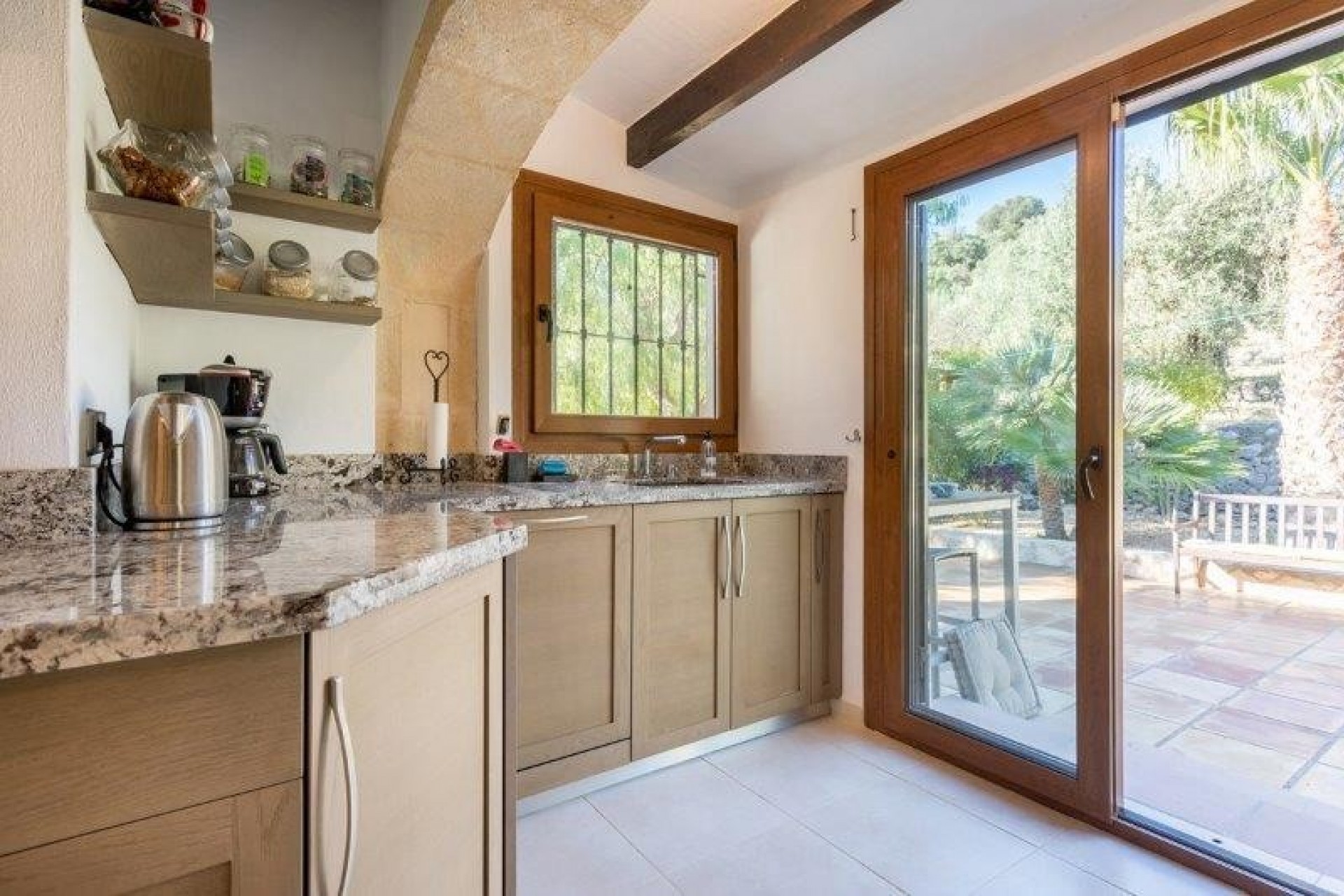 Sale - Finca / Country Property -
La Llosa de Camacho