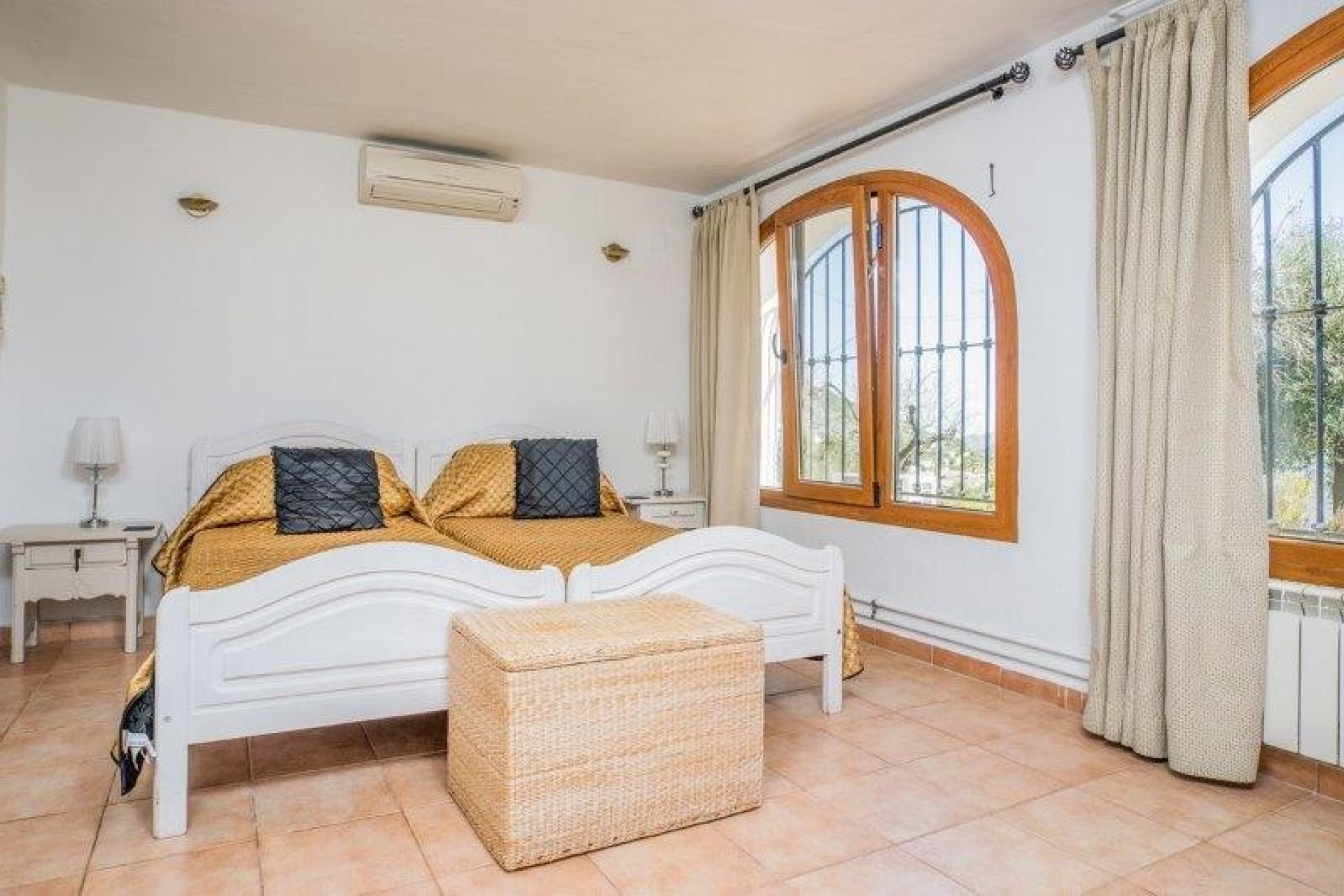 Sale - Finca / Country Property -
La Llosa de Camacho