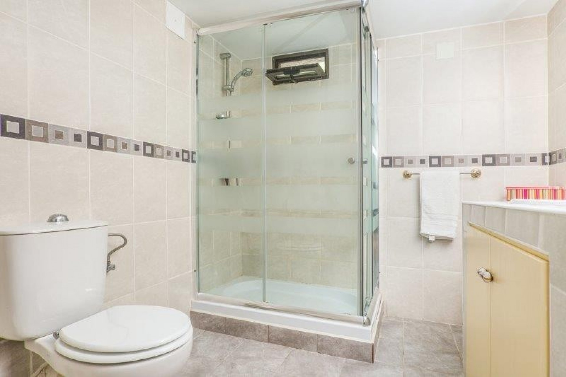 Sale - Finca / Country Property -
La Llosa de Camacho