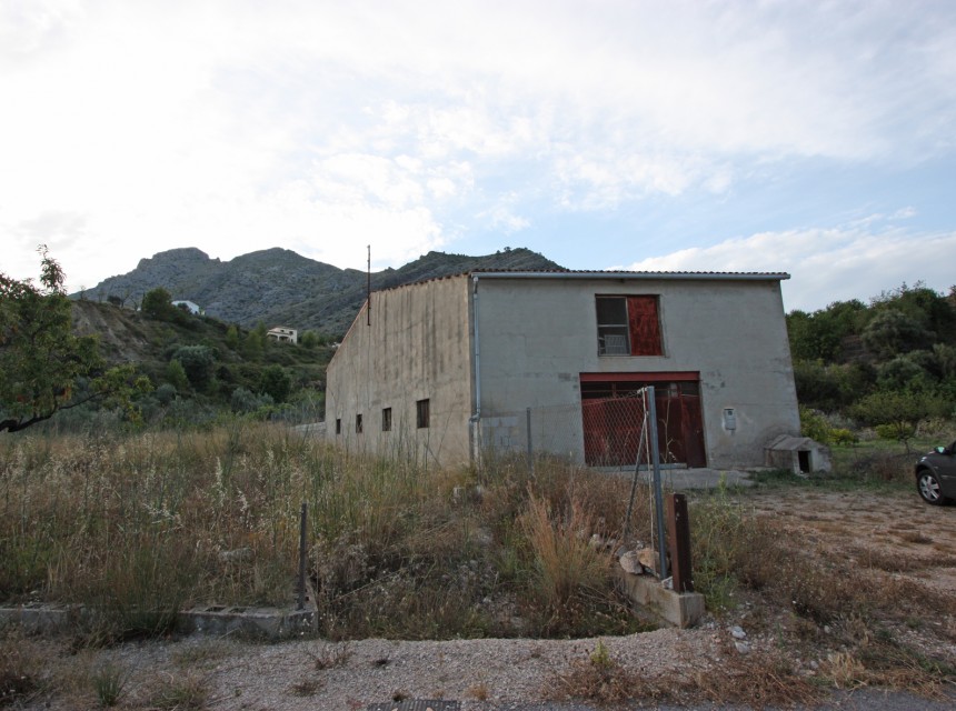 Sale - Finca / Country Property -
Murla