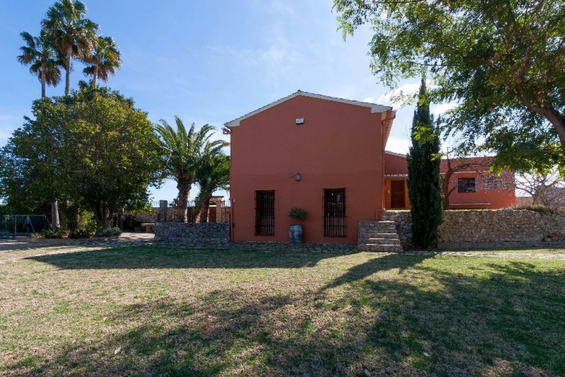 Sale - Finca / Country Property -
Rafol de Almunia