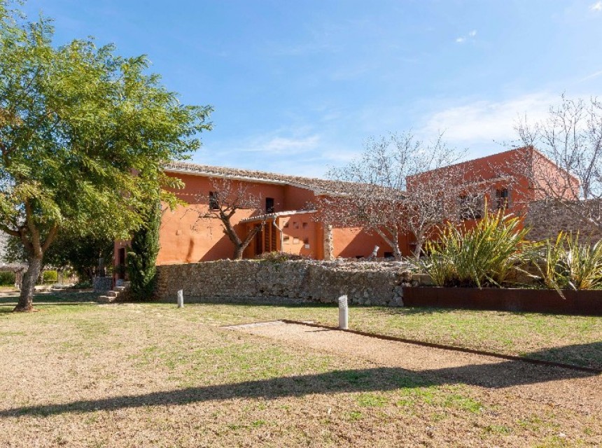 Sale - Finca / Country Property -
Rafol de Almunia