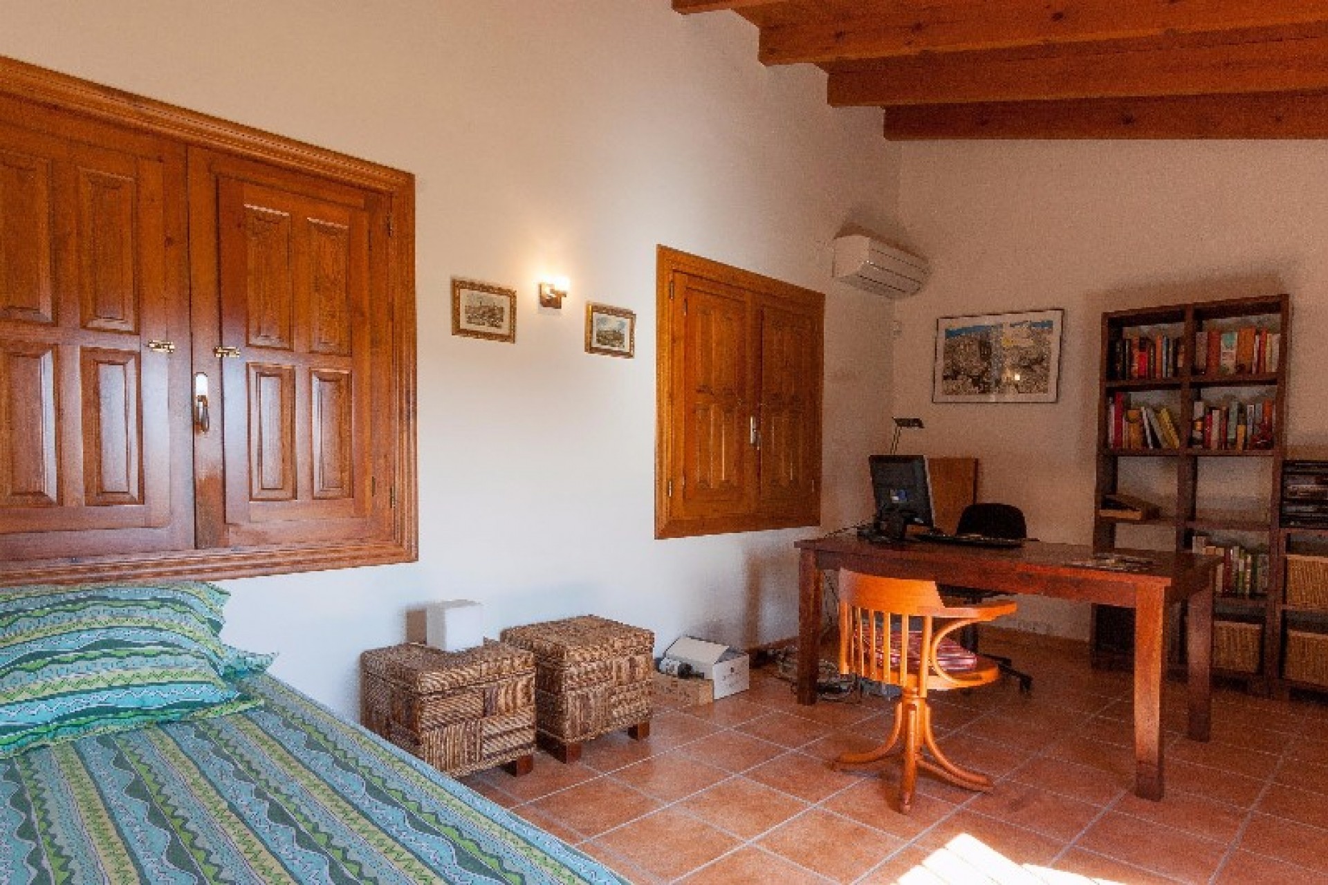 Sale - Finca / Country Property -
Rafol de Almunia