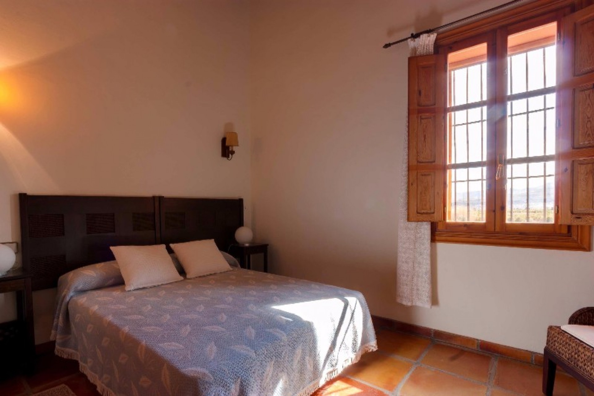 Sale - Finca / Country Property -
Rafol de Almunia