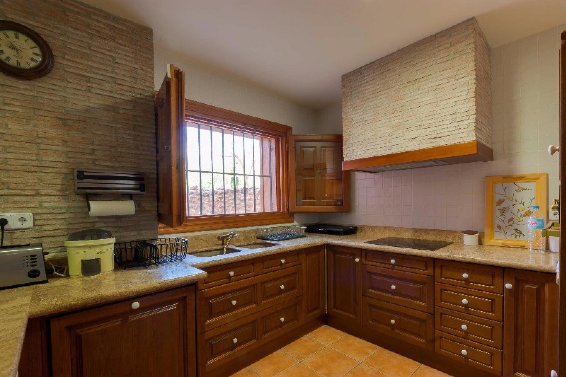 Sale - Finca / Country Property -
Rafol de Almunia