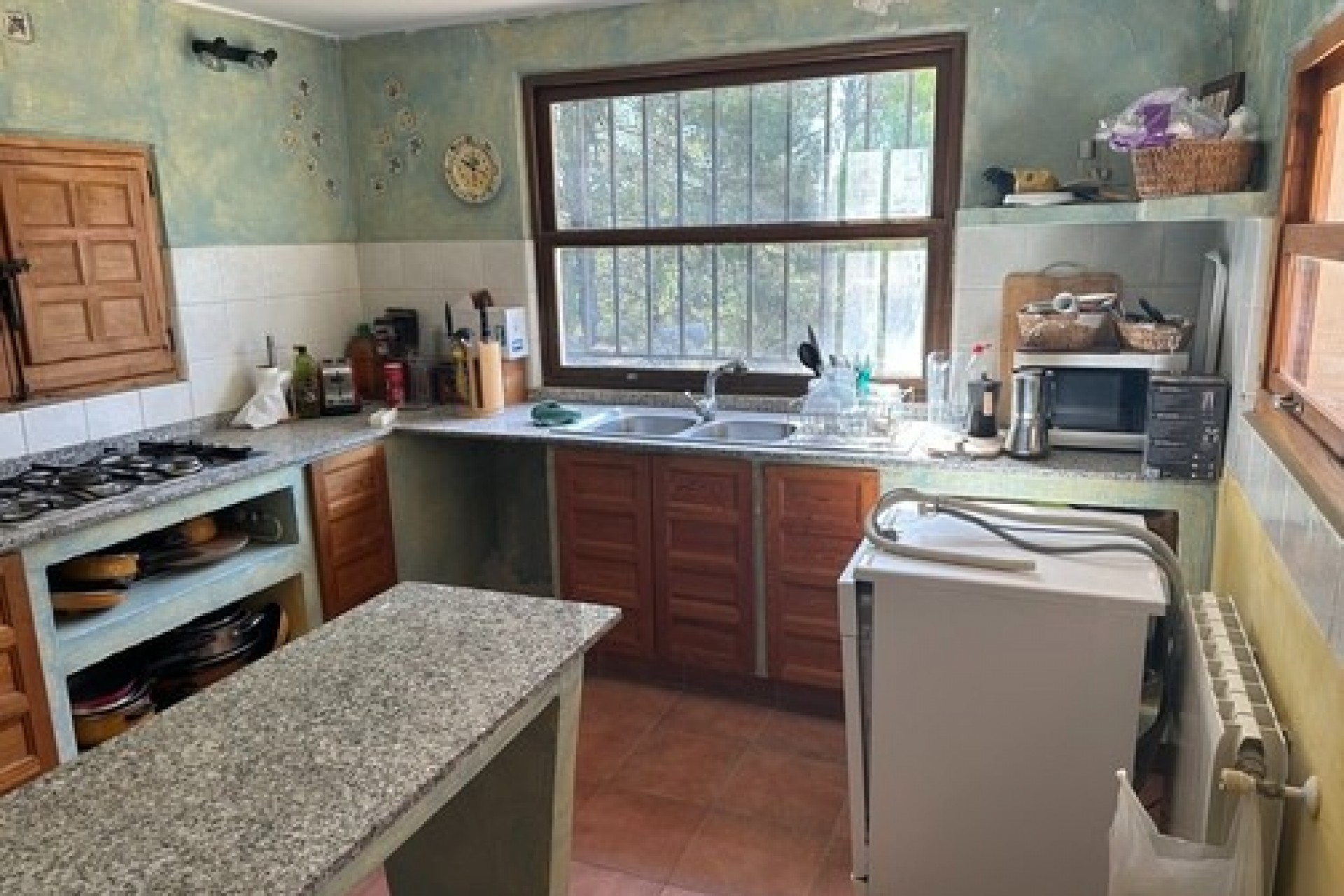 Sale - Finca / Country Property -
Relleu