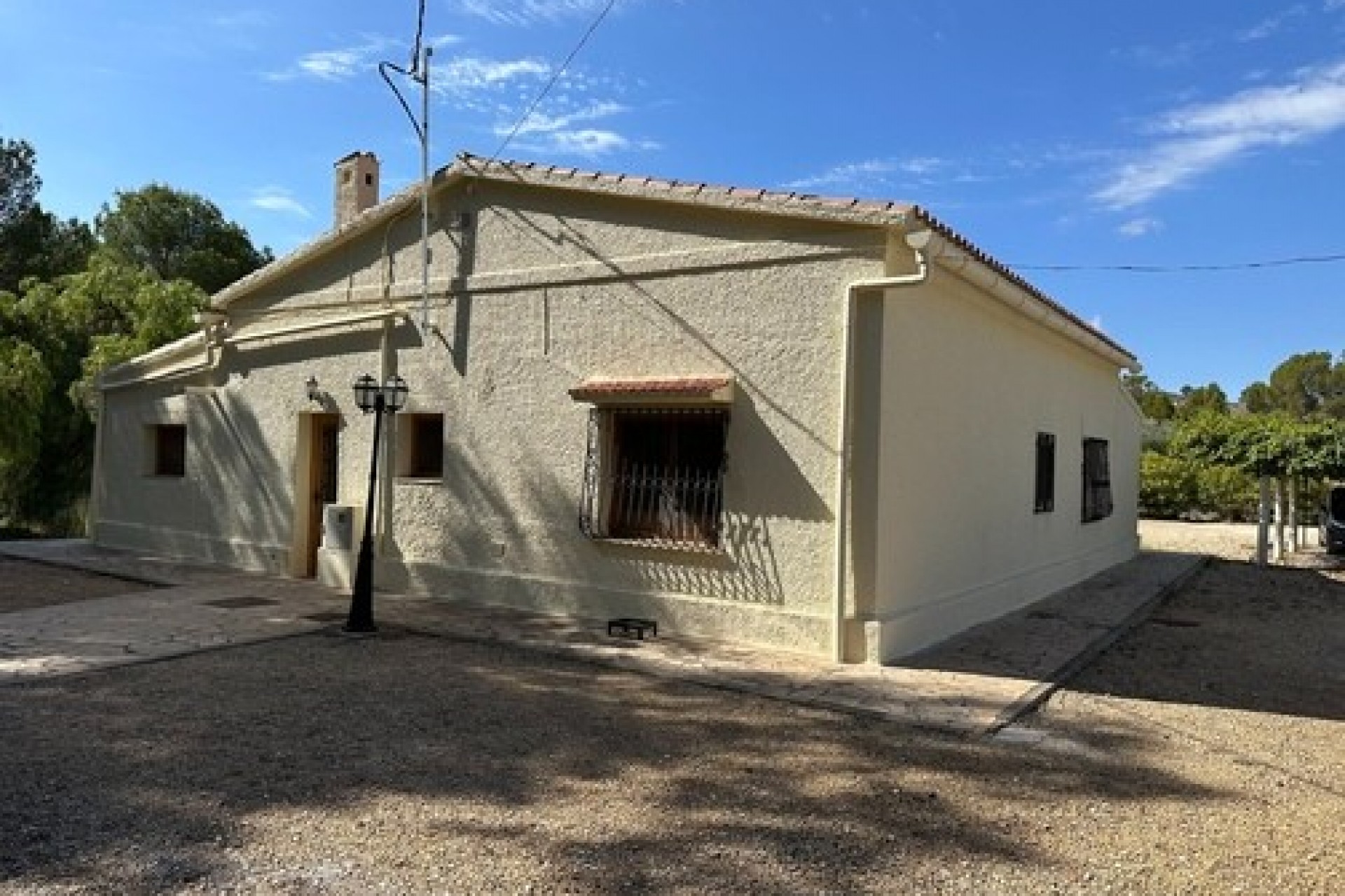 Sale - Finca / Country Property -
Relleu