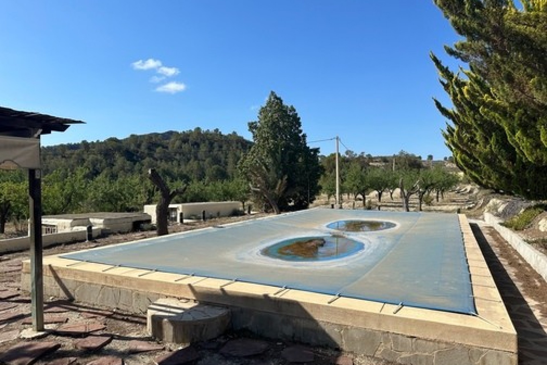 Sale - Finca / Country Property -
Relleu