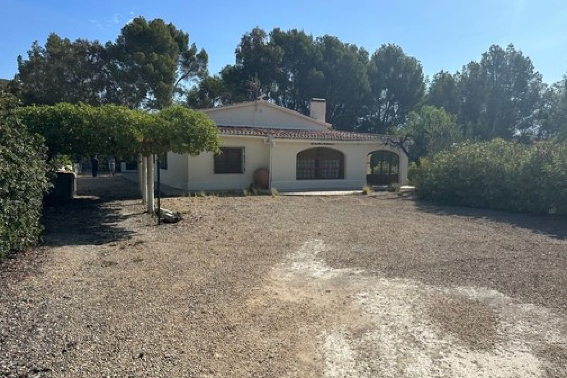 Sale - Finca / Country Property -
Relleu