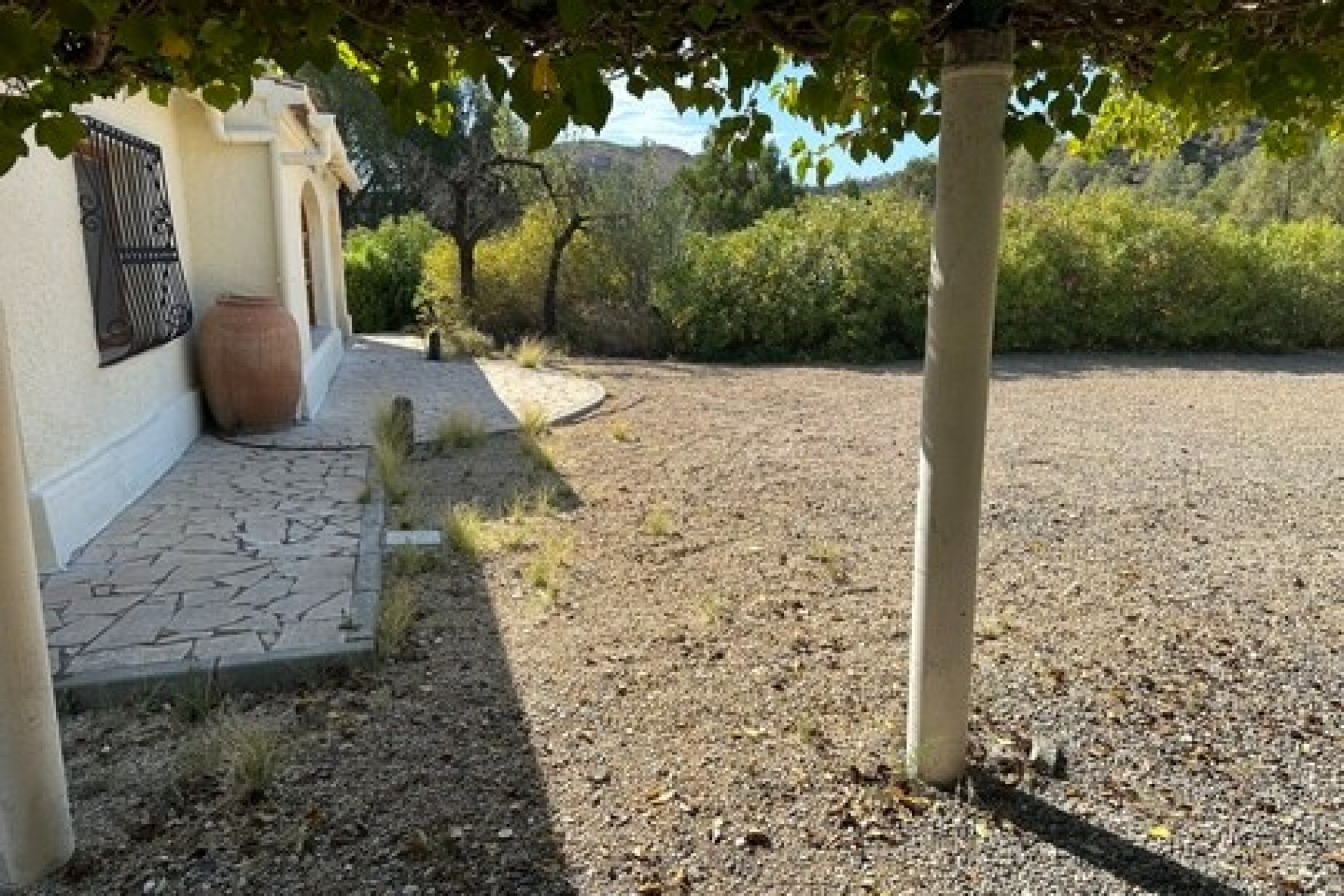 Sale - Finca / Country Property -
Relleu