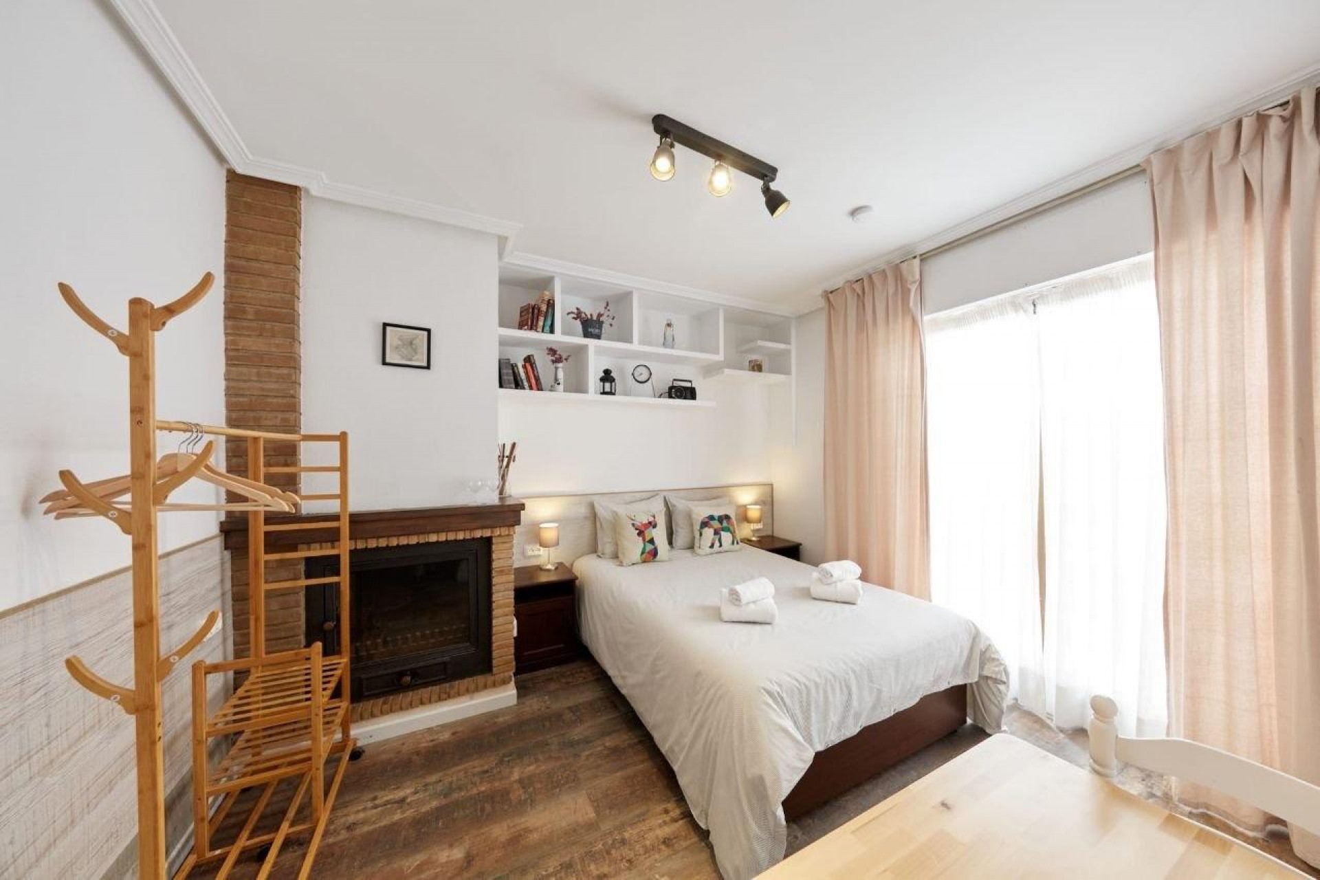Sale - Hostal -
Alicante - Carolinas bajas