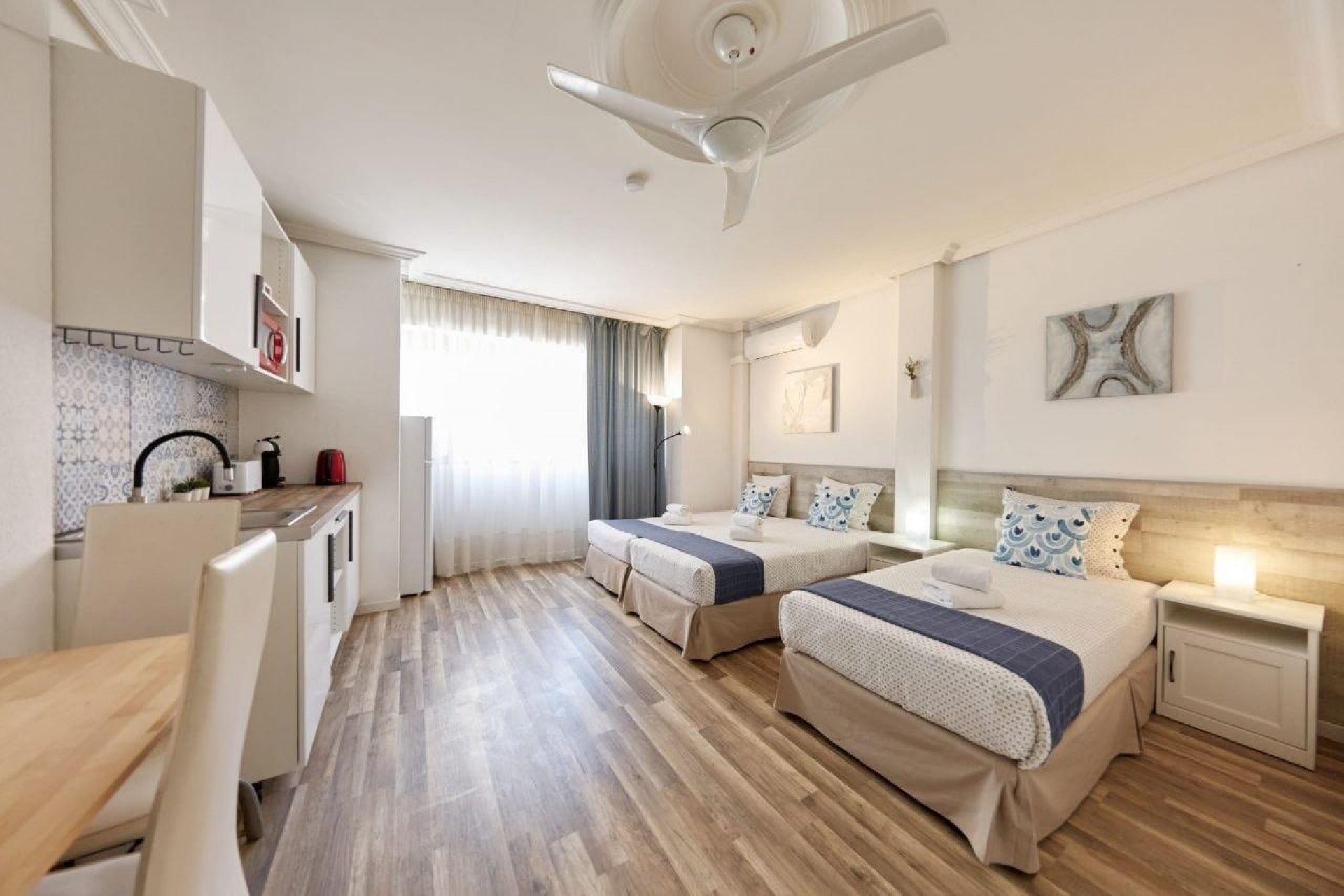 Sale - Hostal -
Alicante - Carolinas bajas