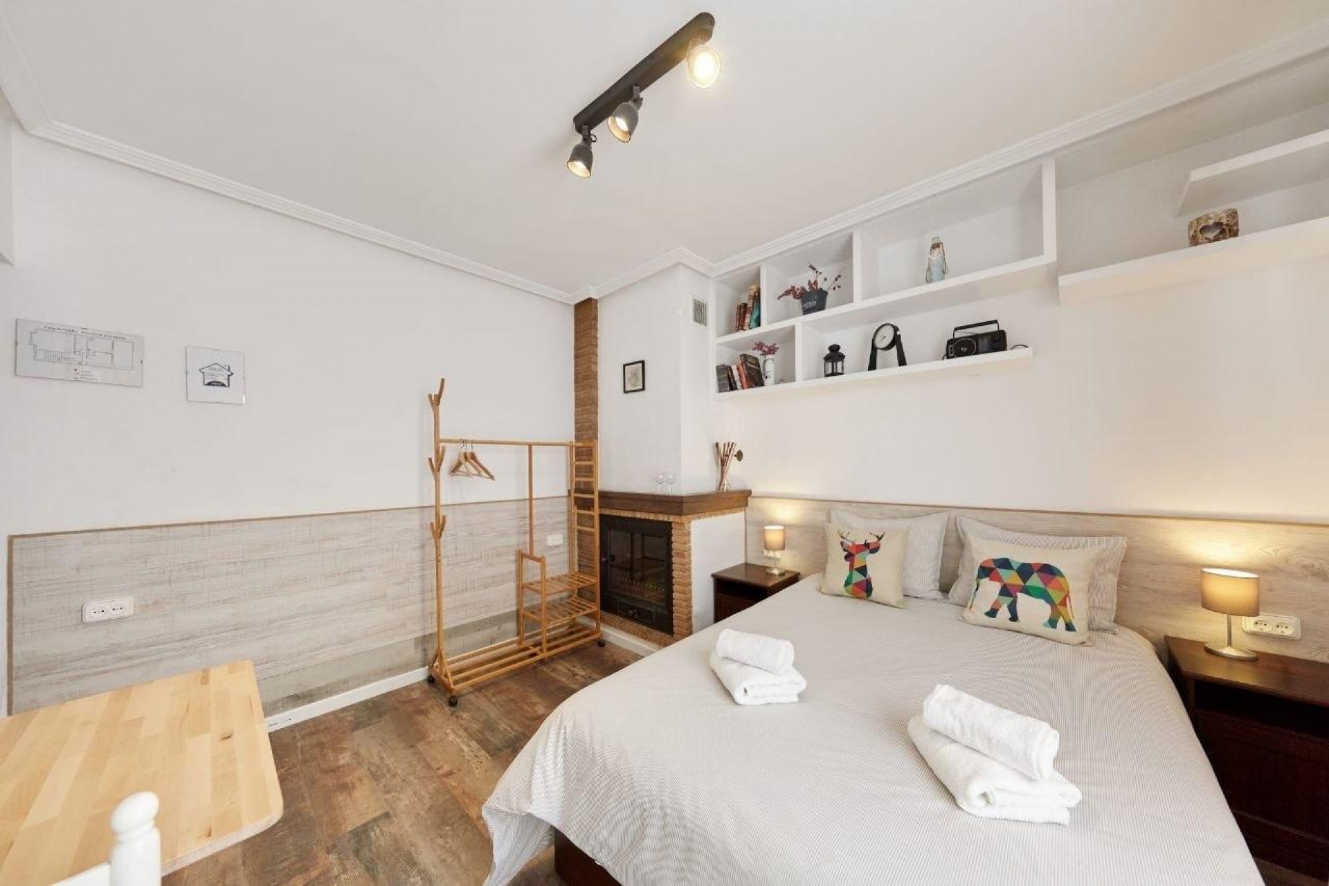 Sale - Hostal -
Alicante - Carolinas bajas