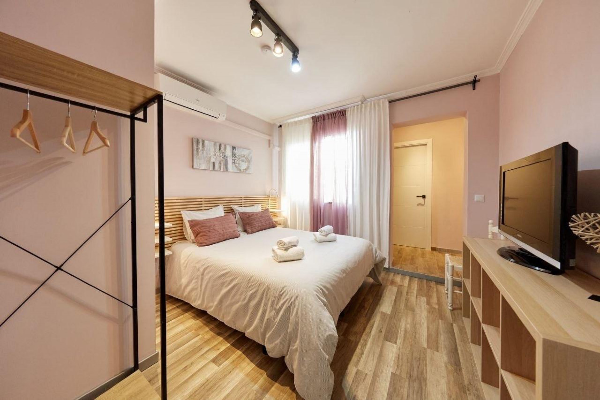 Sale - Hostal -
Alicante - Carolinas bajas