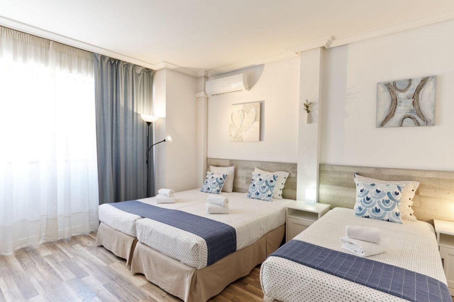 Sale - Hostal -
Alicante - Carolinas bajas