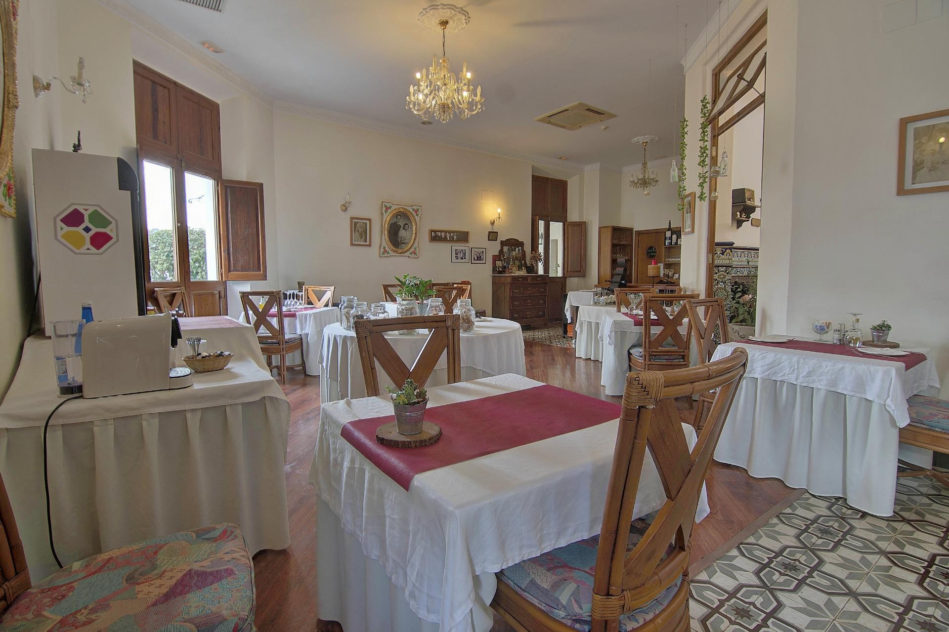 Sale - Hotel -
Parcent - Centro