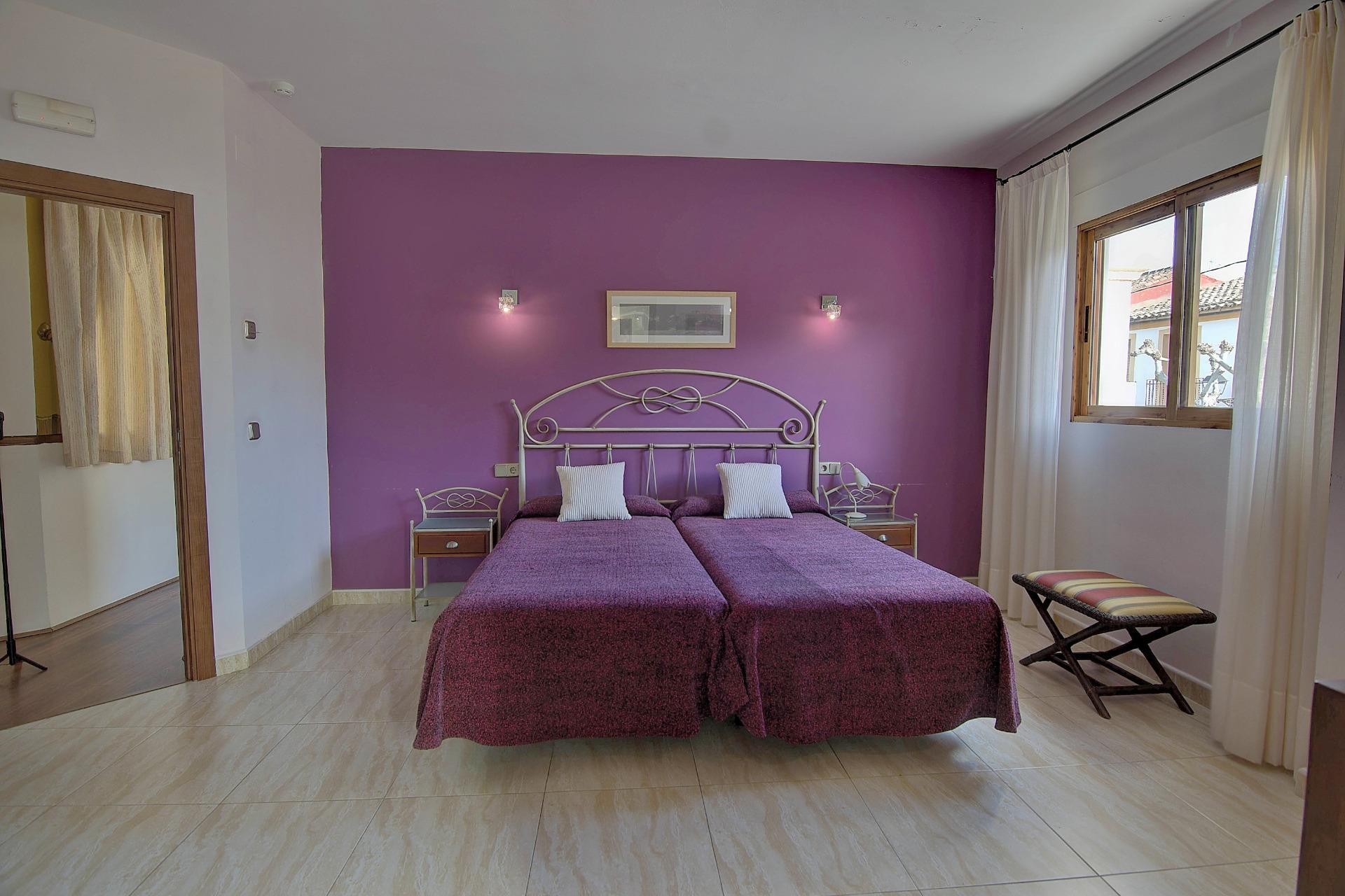 Sale - Hotel -
Parcent - Centro