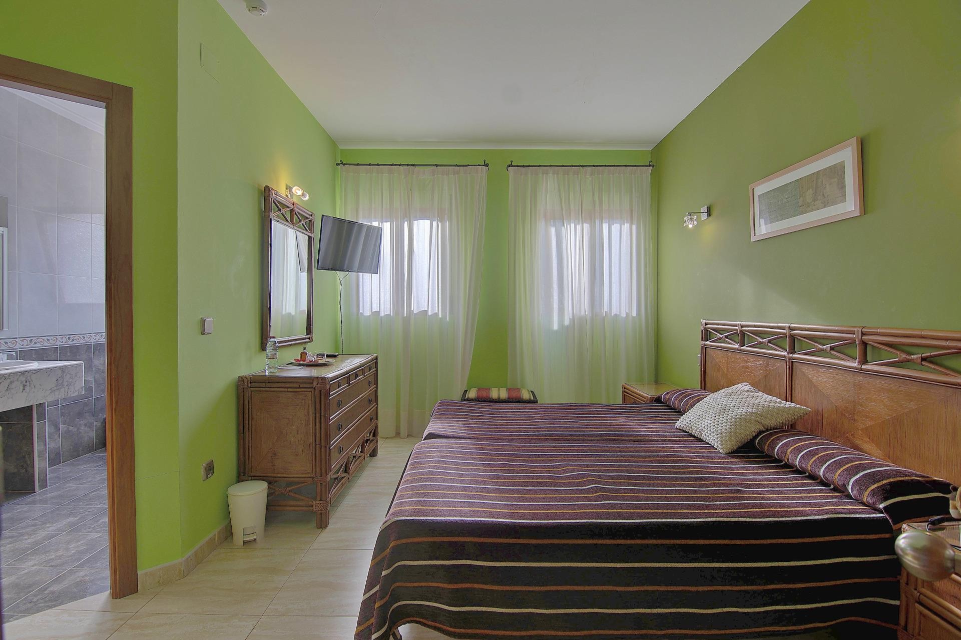 Sale - Hotel -
Parcent - Centro