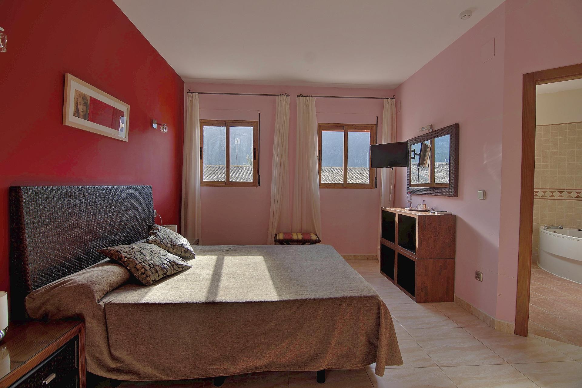 Sale - Hotel -
Parcent - Centro