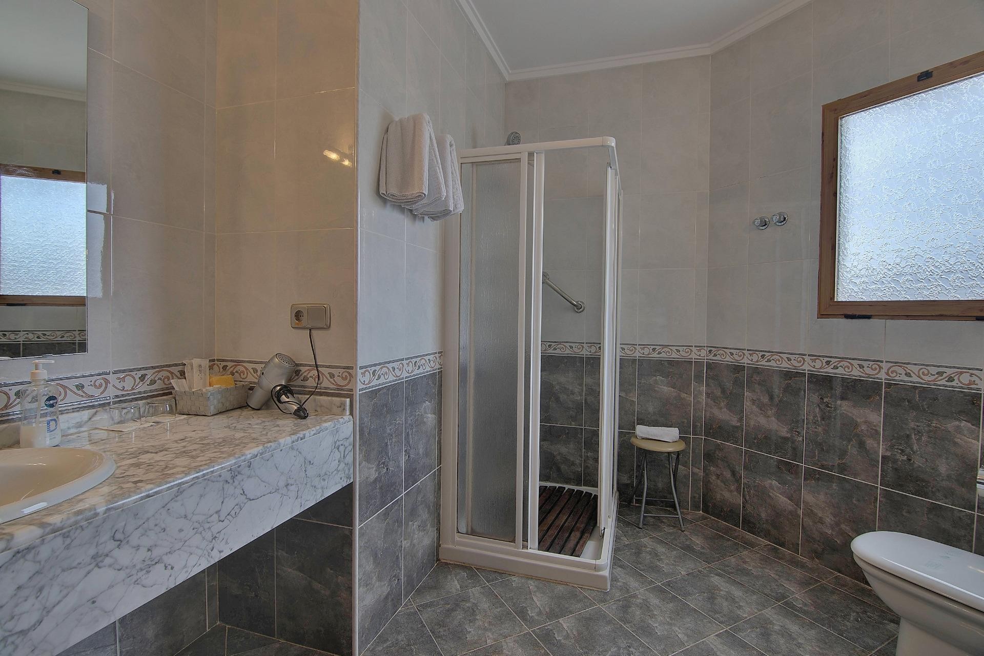 Sale - Hotel -
Parcent - Centro
